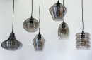 Foto 74042-6 schuinaanzicht: Zwarte hanglamp met glazen bollen in verschillende vormen van Rookglas