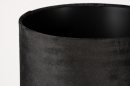 Foto 74078-5 detailfoto: Zwarte staande lamp met slanke driepoot onderstel en velvet lampenkap