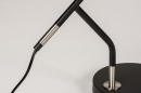 Foto 74104-8 detailfoto: Industriële tafellamp in zwart met staal en detail van leer