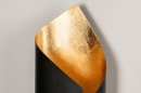 Foto 74146-8: Große, geschwungene Wandleuchte in Schwarz und Gold, geeignet für LED-Beleuchtung.