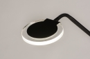 Foto 74216-10 detailfoto: Moderne led uplighter en draaibare leeslamp in het zwart met dimbare led verlichting