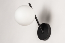 Foto 74260-1 schuinaanzicht: Zwarte hotel chique wandlamp met bol van wit glas