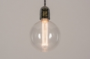 Foto 74376-5: Sfeervolle fittinglamp uitgevoerd in rookglas, geschikt voor diverse soorten led lichtbollen. 