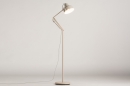 Foto 74383-2 schuinaanzicht: Staande leeslamp in retro design en beige kleur