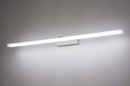 Foto 74406-2: Moderne en zeer functionele wandlamp / spiegellamp / badkamerlamp voorzien van led verlichting.