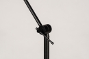 Foto 74424-10 detailfoto: Hoge zwarte vloerlamp met verstelbare knikarm