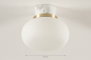 Foto 74636-1 maatindicatie: Badkamer plafondlamp van wit opaalglas, messing en marmer.