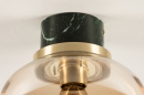 Foto 74637-4 detailfoto: Badkamer plafondlamp van glas in amberkleur met groen marmer en messing. 