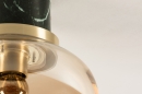 Foto 74637-5 detailfoto: Badkamer plafondlamp van glas in amberkleur met groen marmer en messing. 