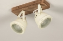 Foto 74657-5: Landelijke plafondlamp met hout en witte spots