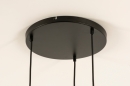 Foto 74676-11: Hanglamp met heldere glazen en messing fittingen aan ronde plafondplaat 
