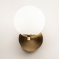 Foto 74691-2: Art deco wandlamp in messing met witte bol van glas, ook voor in de badkamer