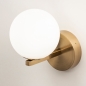Foto 74691-3: Art deco wandlamp in messing met witte bol van glas, ook voor in de badkamer