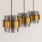 Foto 74708-8: Hanglamp met drie kokers van rookglas en gouden ringen