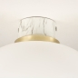 Foto 74730-6: Deckenleuchte für das Badezimmer aus weißem Opalglas, Messing und Marmor.