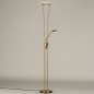 Foto 74733-2 schuinaanzicht: Led uplighter met leeslamp in het goud/messing en is dimbaar