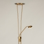 Foto 74733-5 schuinaanzicht: Led uplighter met leeslamp in het goud/messing en is dimbaar