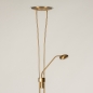 Foto 74733-8 schuinaanzicht: Led uplighter met leeslamp in het goud/messing en is dimbaar