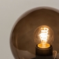 Foto 74815-5 detailfoto: Tafellamp met hoge voet van bruin marmer en bol van bruin glas