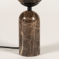 Foto 74815-8 detailfoto: Tafellamp met hoge voet van bruin marmer en bol van bruin glas