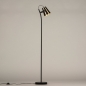 Foto 74816-3 zijaanzicht: Zwarte vloerlamp met messing/goud kap in minimalistisch design