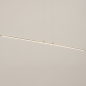 Foto 74827-6 schuinaanzicht: Minimalistische led hanglamp in de vorm van een strip in goud/messing
