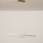 Foto 74828-1 maatindicatie: Smalle led hanglamp in het goud met een hoge lichtopbrengst