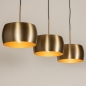Foto 74831-3 niet_in_feed: Grote gouden hanglamp met drie kappen van metaal in messing/goud