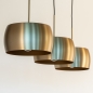 Foto 74831-9 niet_in_feed: Grote gouden hanglamp met drie kappen van metaal in messing/goud