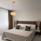 Foto 74886-13 sfeerfoto: Luxe beige lampion hanglamp van stof in japandi stijl 