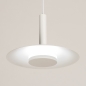 Foto 74902-11 detailfoto: Witte hanglamp met drie witte kappen van metaal in Scandinavisch design, geeft indirect licht