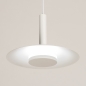 Foto 74902-11 detailfoto: Witte hanglamp met drie witte kappen van metaal in Scandinavisch design, geeft indirect licht