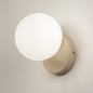 Foto 74904-4 schuinaanzicht: Beige wandlamp met witte bol van opaalglas in japandi stijl 