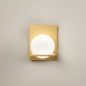 Foto 74930-2 anders: Art deco wandlamp in messing/goud met witte bol van glas