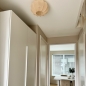 Foto 75008-10 sfeerfoto_uit: Kleine plafondlamp lampion van beige stof in japandi stijl