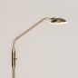 Foto 75075-3 schuinaanzicht:  Staande led leeslamp in goud met dimmer op het armatuur