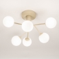 Foto 75102-5 vooraanzicht: Beige plafondlamp met zes witte bollen van glas in Scandinavische stijl