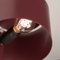 Foto 75112-6: Bordeauxrote Tischlampe aus Metall in stilvollem Design mit Bügeleisenkabel