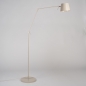 Foto 75123-5: Hohe Stehlampe / Leselampe in Beige, geeignet für austauschbare LED