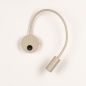 Foto 75124-7: Beige LED-Wandleuchte mit flexiblem Arm und Schalter auf der Wandplatte