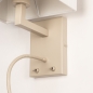Foto 75125-15 detailfoto: Beige wandlamp met witte kap en LED-leeslamp