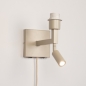 Foto 75131-2 vooraanzicht: Beige bedlamp met led leeslamp en twee schakelaars op wandplaat