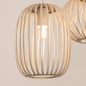 Foto 75132-13 detailfoto: Beige hanglamp met drie verschillende open kappen met platte spijlen 
