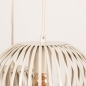 Foto 75132-14 detailfoto: Beige hanglamp met drie verschillende open kappen met platte spijlen 