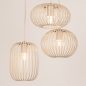 Foto 75132-4 onderaanzicht: Beige hanglamp met drie verschillende open kappen met platte spijlen 