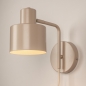 Foto 75158-2: Beigefarbene Metallwandleuchte mit beigem Kabel und Stecker