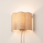Foto 75181-11: Scalloped wandlamp van beige stof met snoer en stekker 