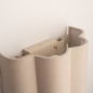 Foto 75181-16: Scalloped wandlamp van beige stof met snoer en stekker 