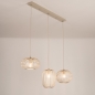 Foto 75209-2 niet_in_feed: Beige hanglamp met drie open kappen aan rechte balk