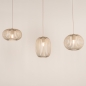 Foto 75209-7 detailfoto: Beige hanglamp met drie open kappen aan rechte balk